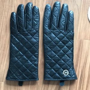 MK Quilted Black Leather Gloves